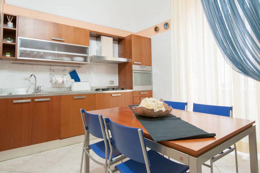 Turenum Apartment Trani Exterior foto